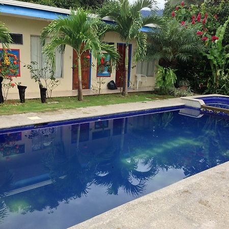 Hotel Bahia Azul Увита Экстерьер фото