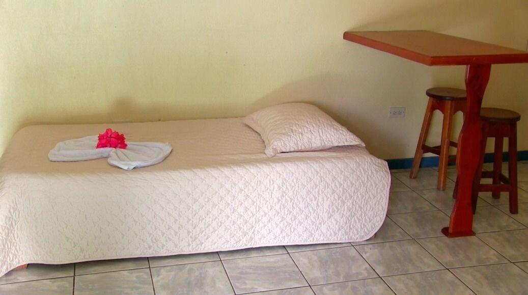 Hotel Bahia Azul Увита Экстерьер фото